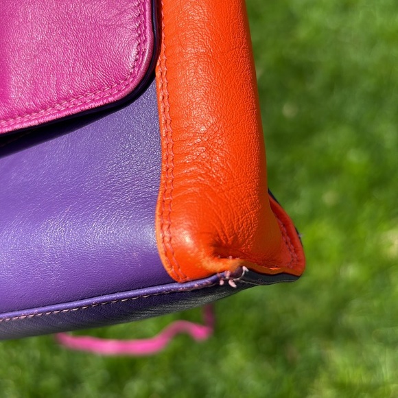 MyWalit | Pink on the Run Genuine Italian Leather Crossbody - Picture 14 of 14